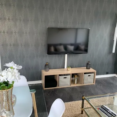 La Belle Etoile Centre Apartment Tours
